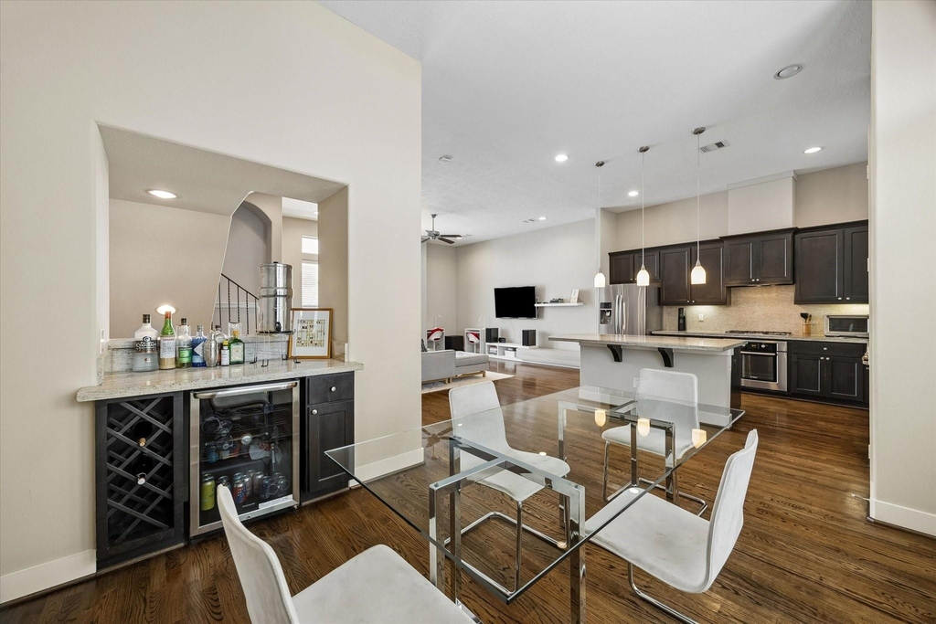 4220 Dickson Street - Photo 6