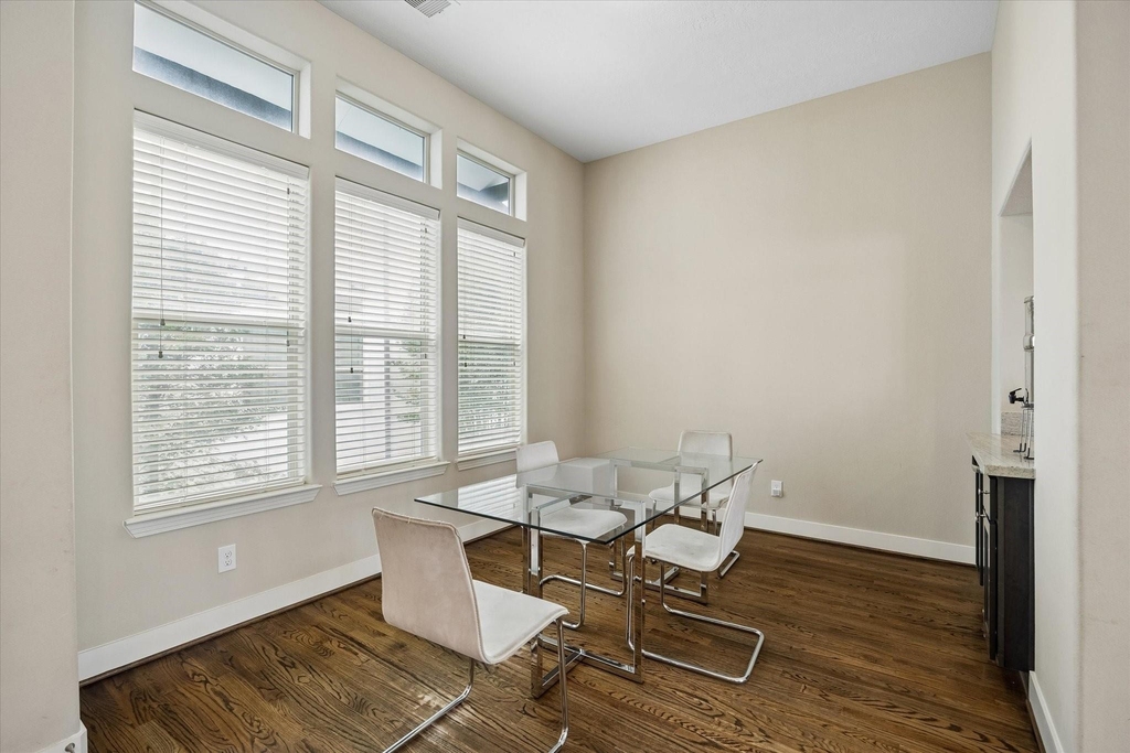 4220 Dickson Street - Photo 12