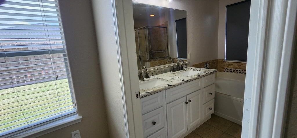 8830 Summerset Meadow Court - Photo 6