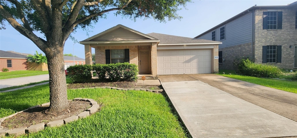8830 Summerset Meadow Court - Photo 0