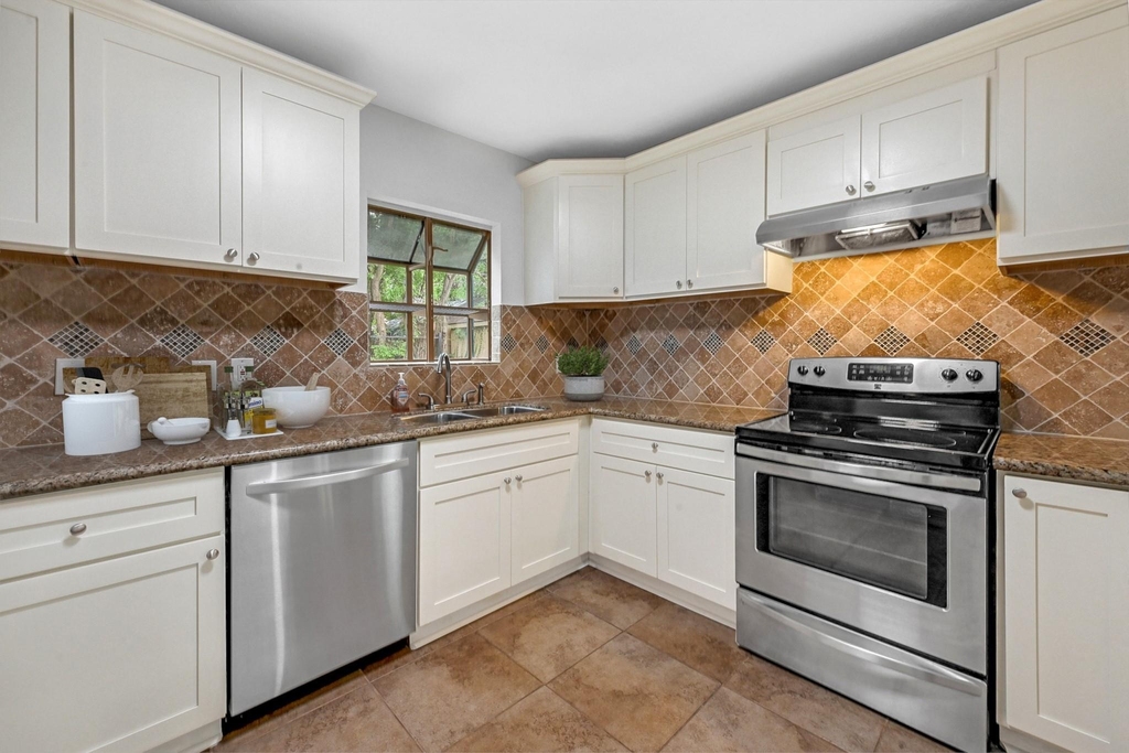 5310 Claremont Street - Photo 3