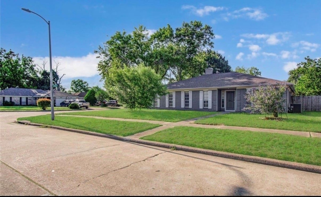 9430 Claridge Drive - Photo 1