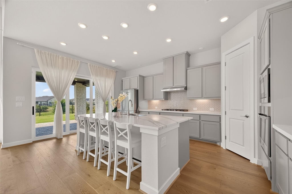 4906 Tanyard Manor Drive - Photo 3