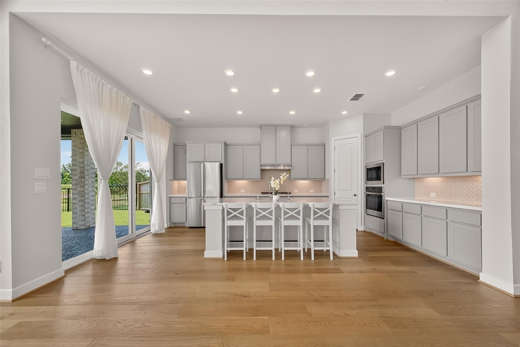 4906 Tanyard Manor Drive - Photo 10