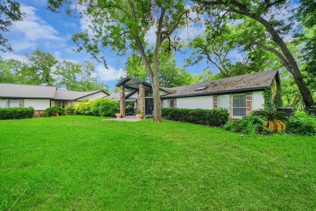 4126 Pecan Bend Drive - Photo 0