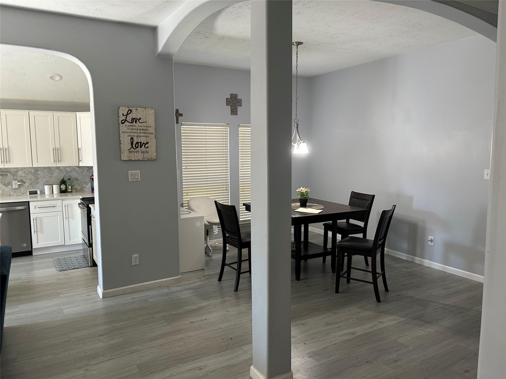 5007 Bridgecrossing Court - Photo 2