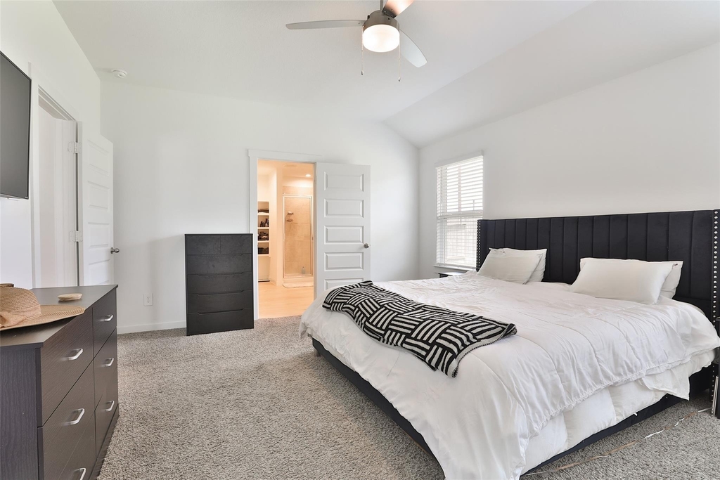 31615 Chollerford Court - Photo 16