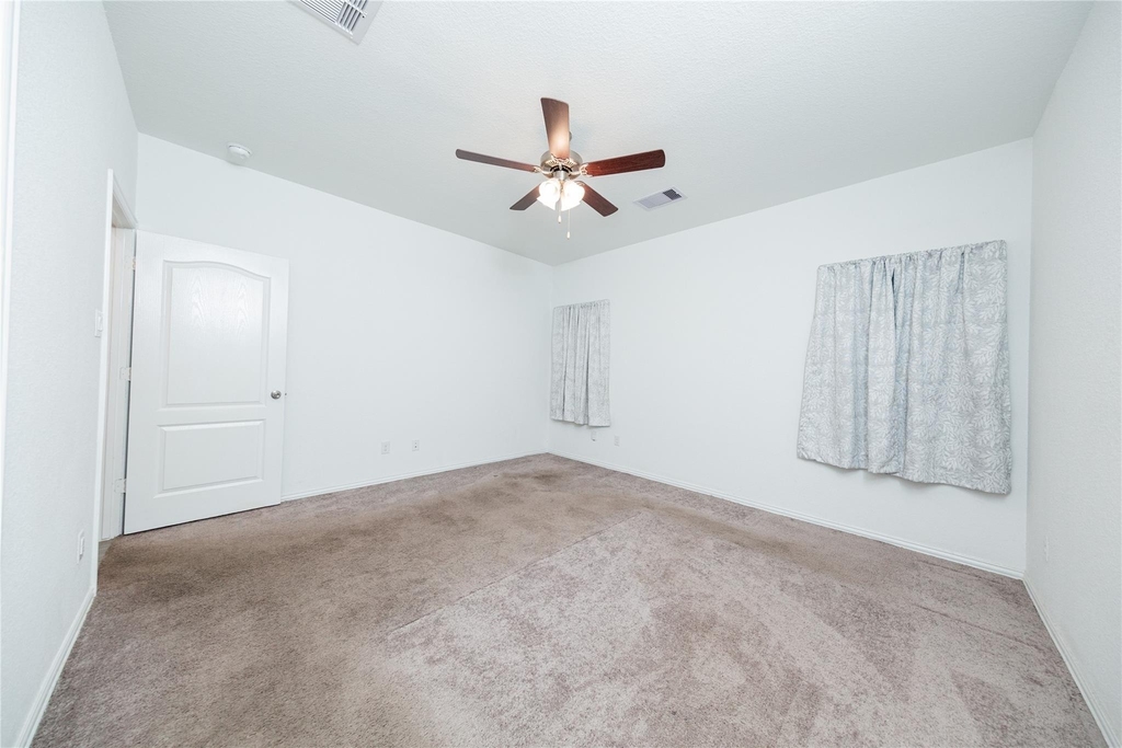 31206 Whitfield Court - Photo 8