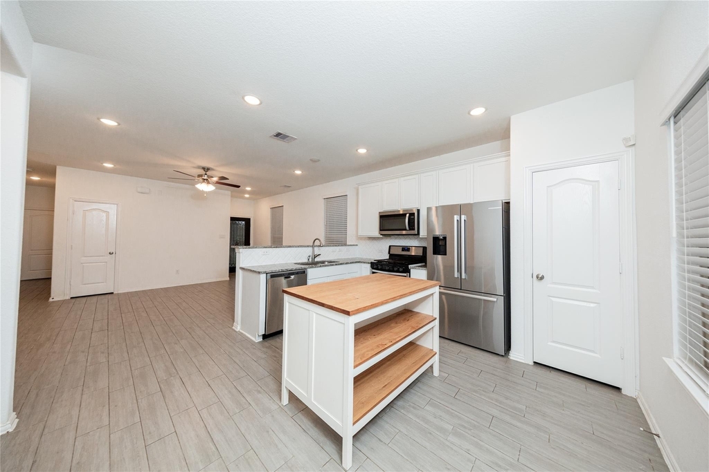 31206 Whitfield Court - Photo 3