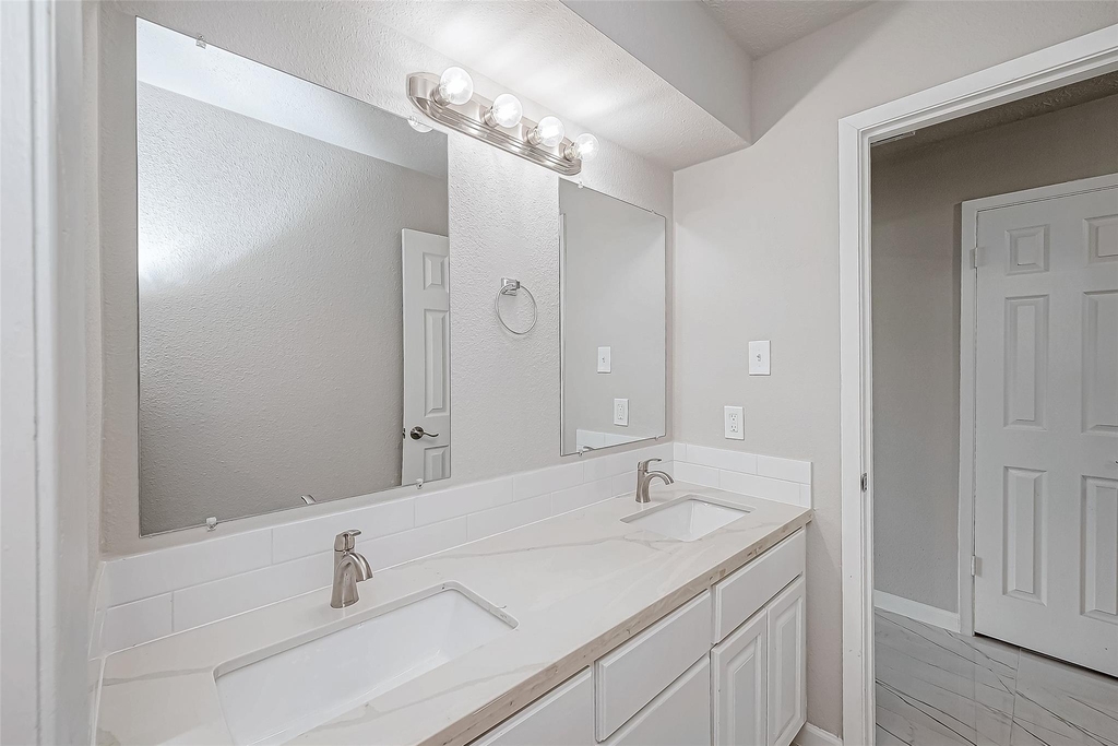 635 Tarpaulin Way - Photo 16