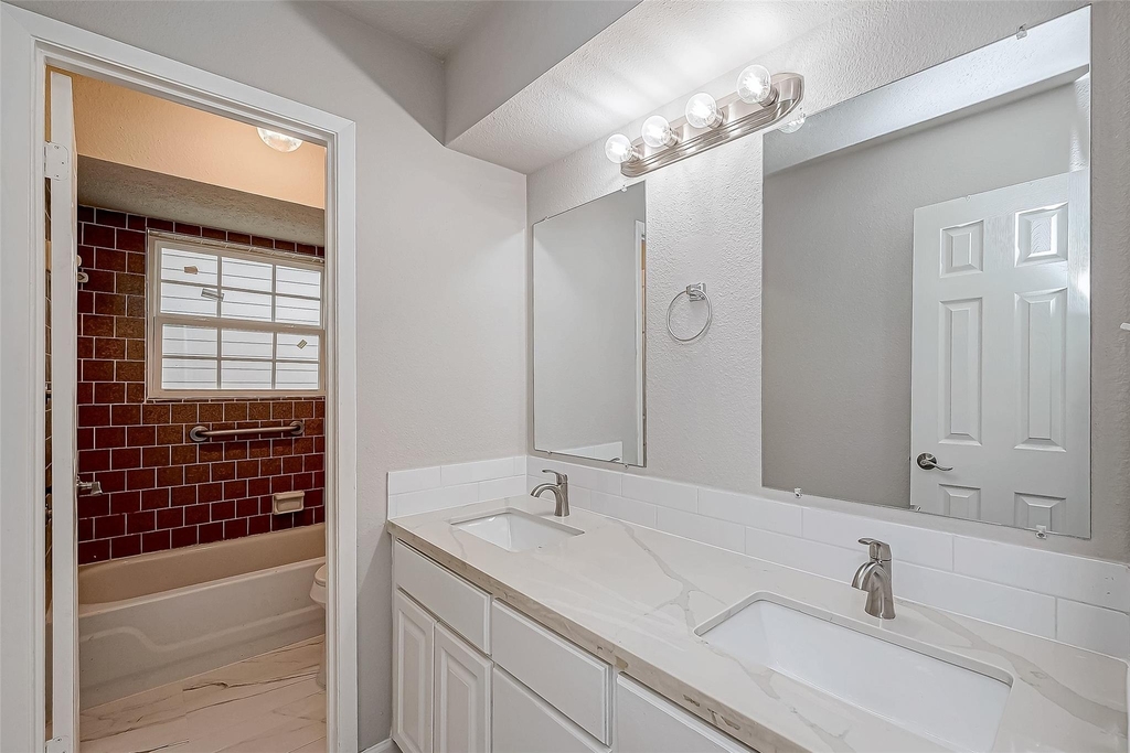 635 Tarpaulin Way - Photo 14