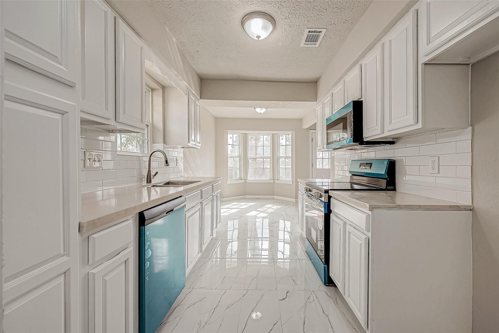 635 Tarpaulin Way - Photo 11