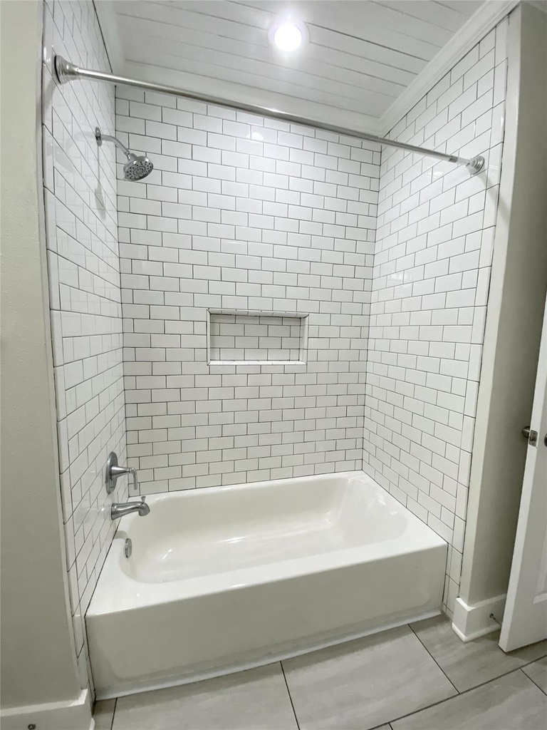 1406 Oakdale Street - Photo 10