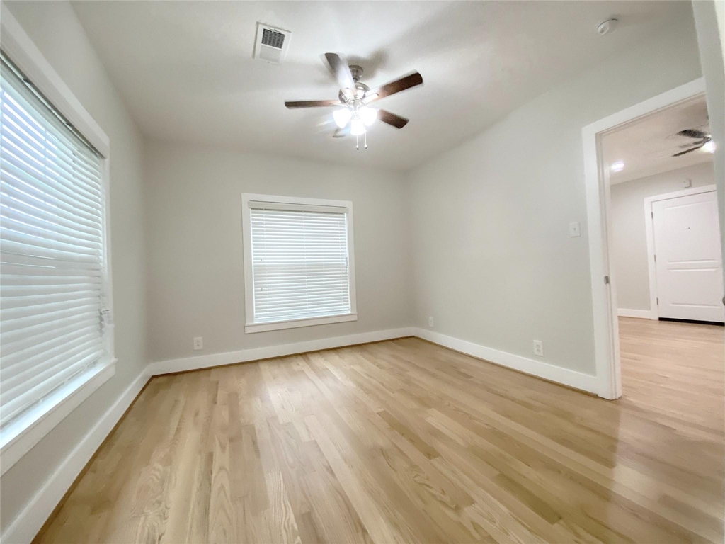 1406 Oakdale Street - Photo 8