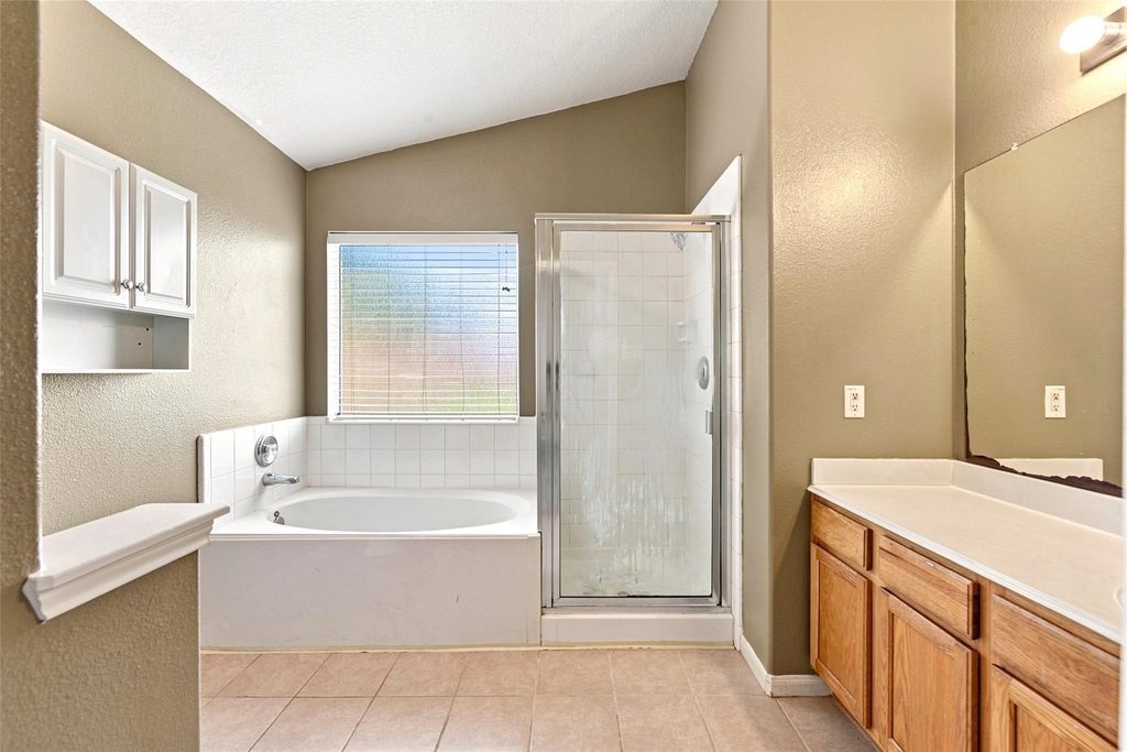 2002 Roaring Springs Drive - Photo 11