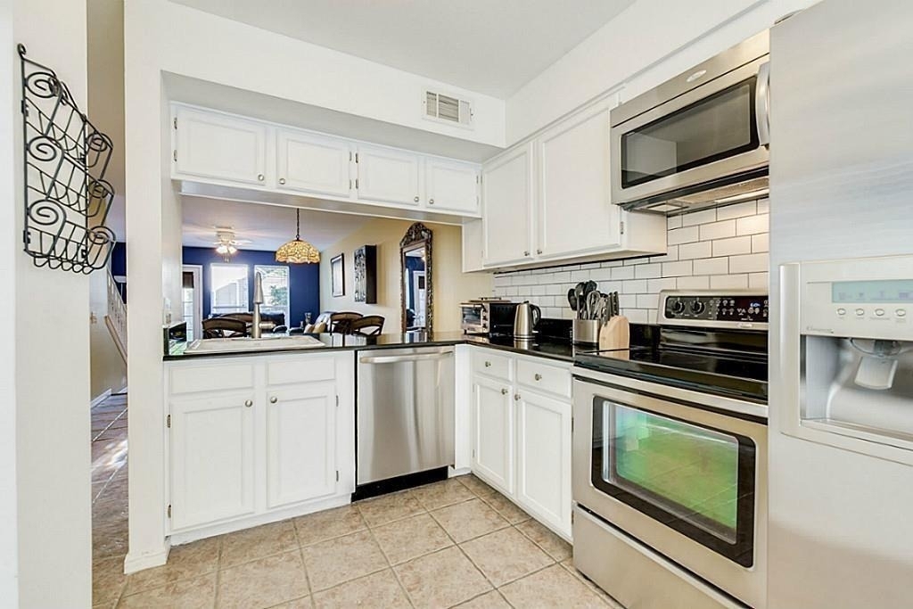 930 Rutland Street - Photo 4