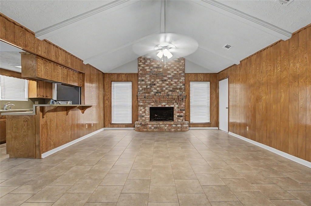 3519 Saratoga Drive - Photo 3