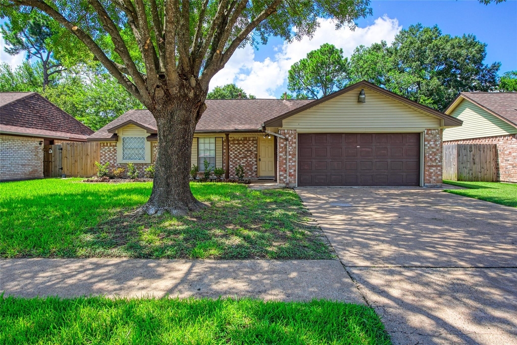3519 Saratoga Drive - Photo 0