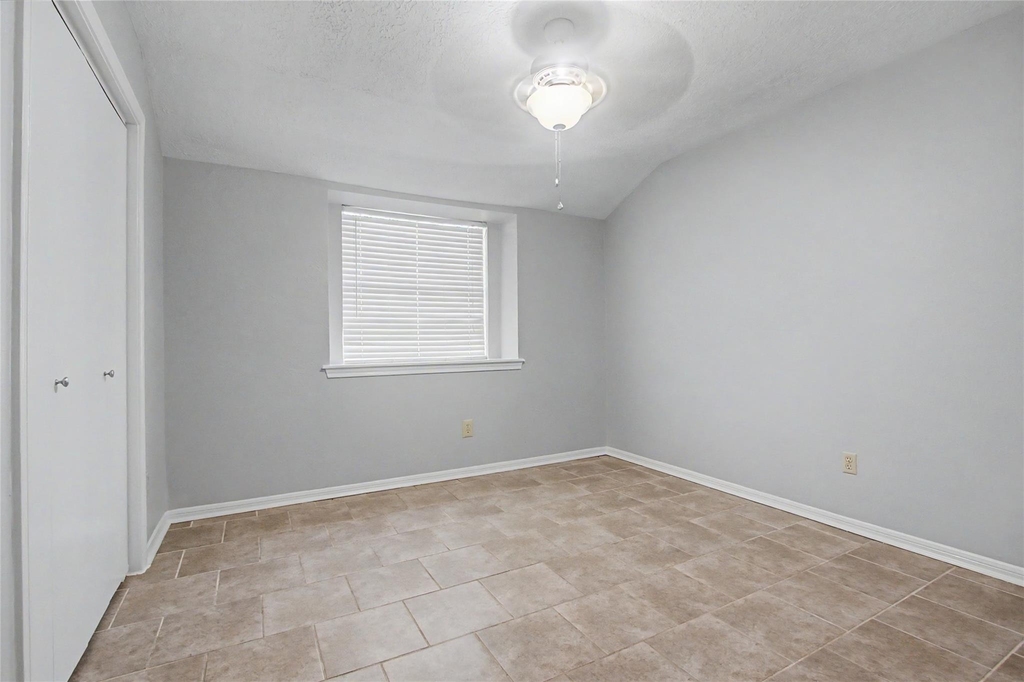 3519 Saratoga Drive - Photo 12