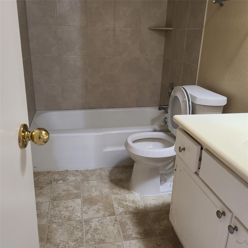 14389 Misty Meadow Lane - Photo 16