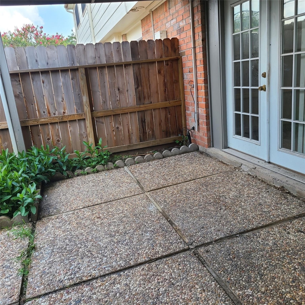 14389 Misty Meadow Lane - Photo 18
