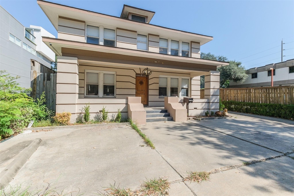 1716 Richmond Avenue - Photo 1