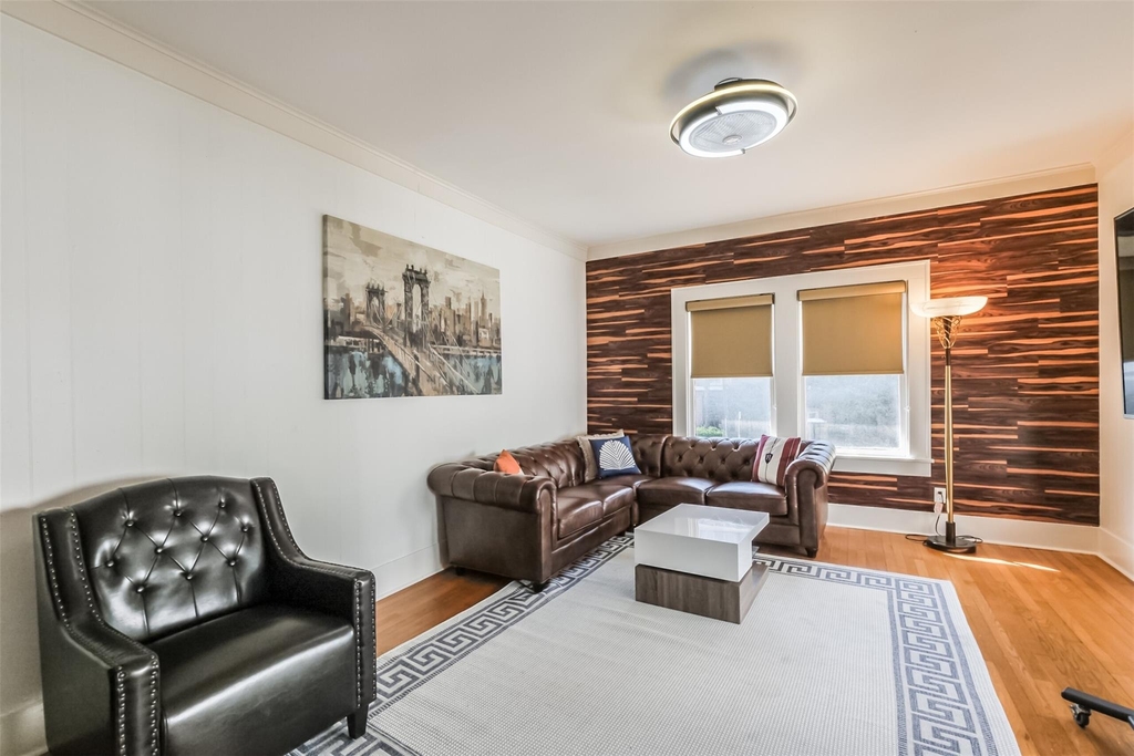 1716 Richmond Avenue - Photo 5