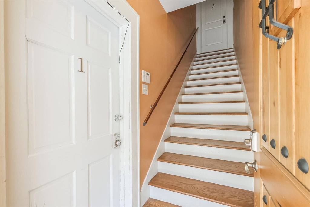 1716 Richmond Avenue - Photo 4
