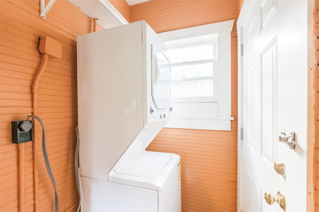 1716 Richmond Avenue - Photo 10