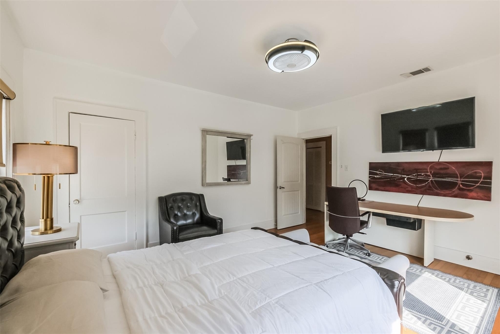 1716 Richmond Avenue - Photo 15