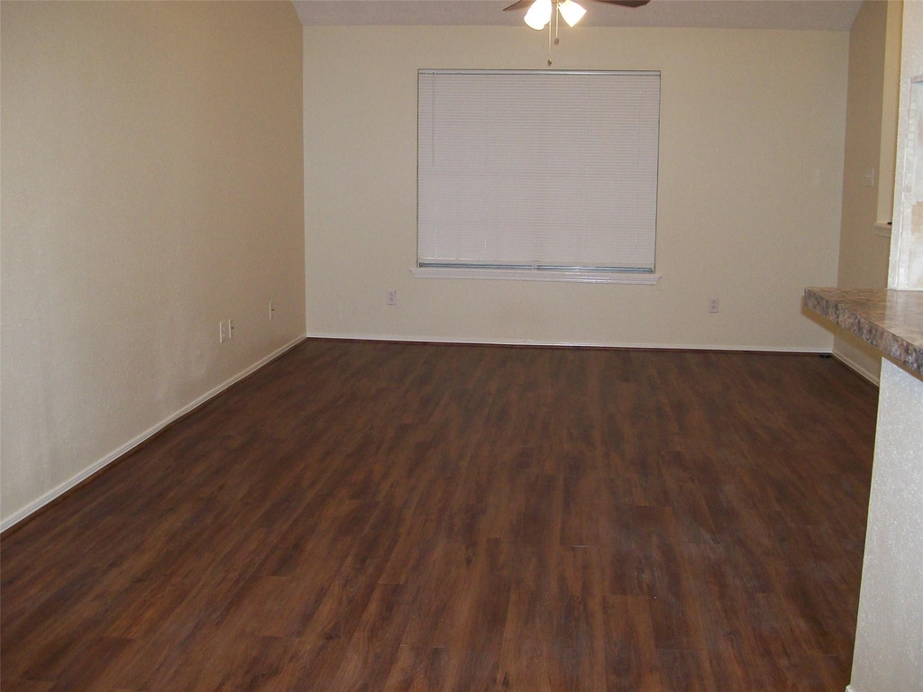 2617 Knoxville Drive - Photo 3