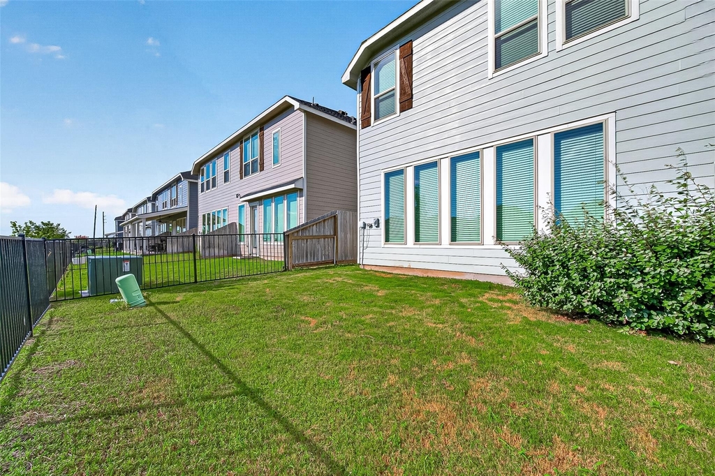 5558 Amber Brook Lane - Photo 39