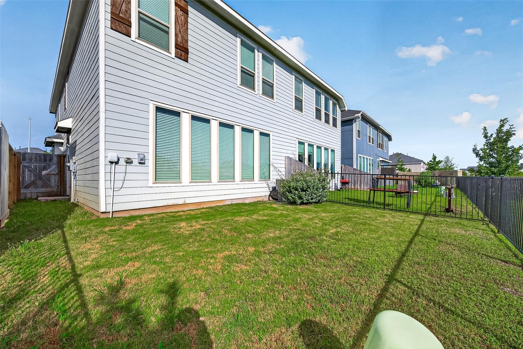5558 Amber Brook Lane - Photo 38