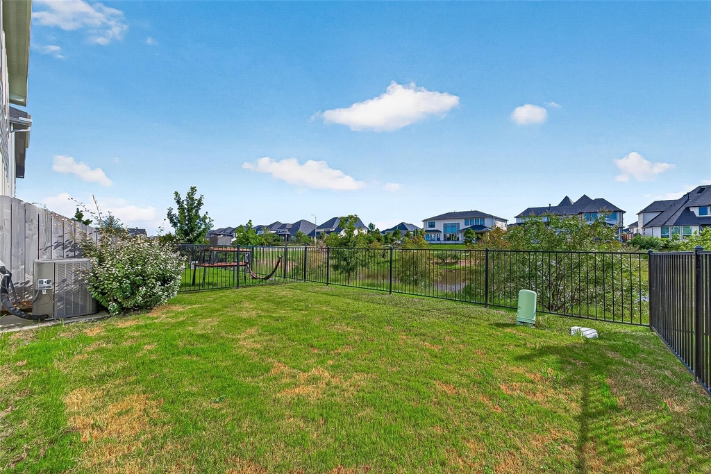 5558 Amber Brook Lane - Photo 40