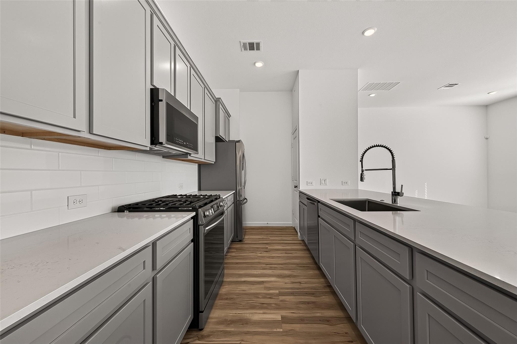 5558 Amber Brook Lane - Photo 15
