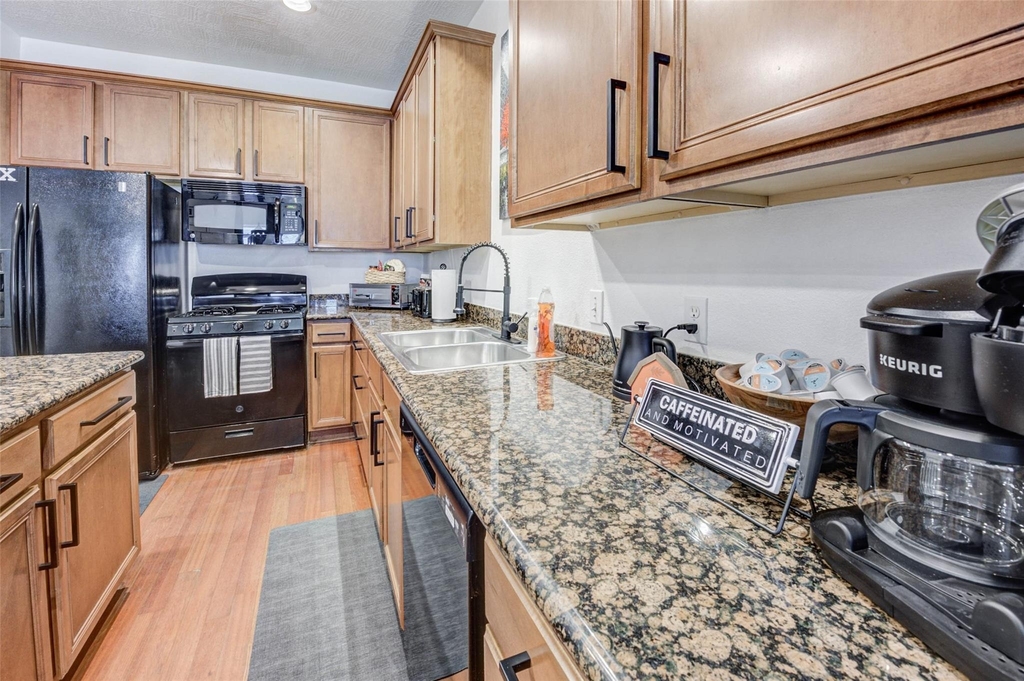 1815 Lewis Street - Photo 13