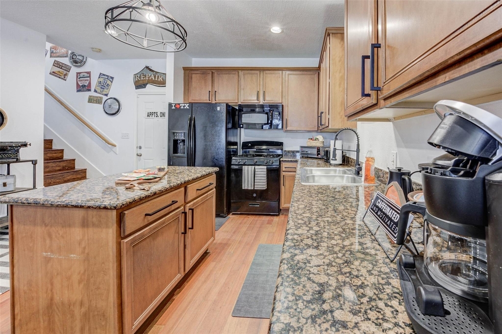 1815 Lewis Street - Photo 12