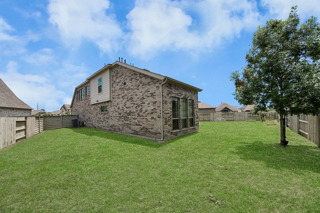 4218 Bald Cypress Court - Photo 32