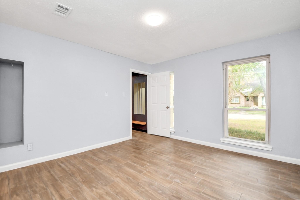 17903 Nanes Drive - Photo 33
