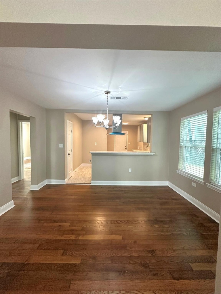 1209 Cordell Street - Photo 2