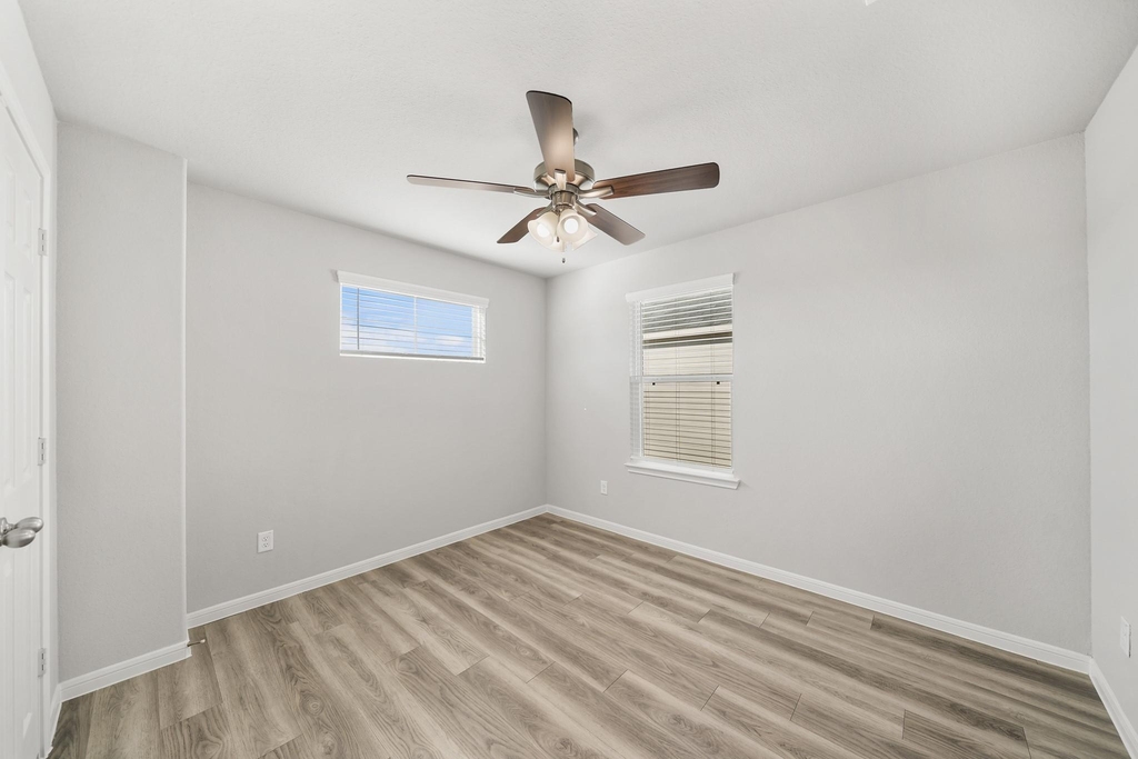 13427 Lucky Bill Lane - Photo 6