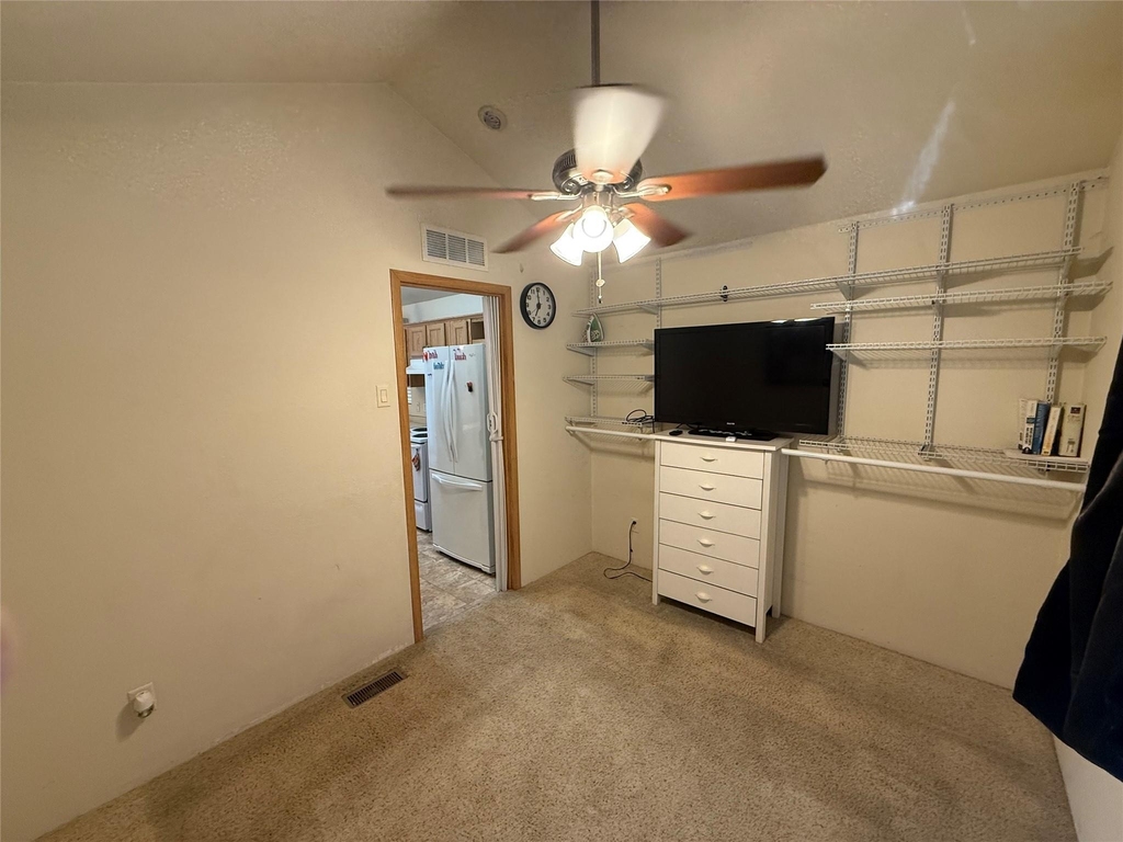415 12th - Photo 11