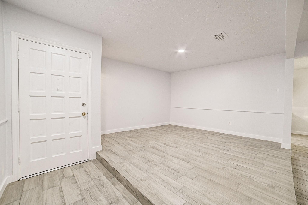 3918 Cypressdale Drive - Photo 5