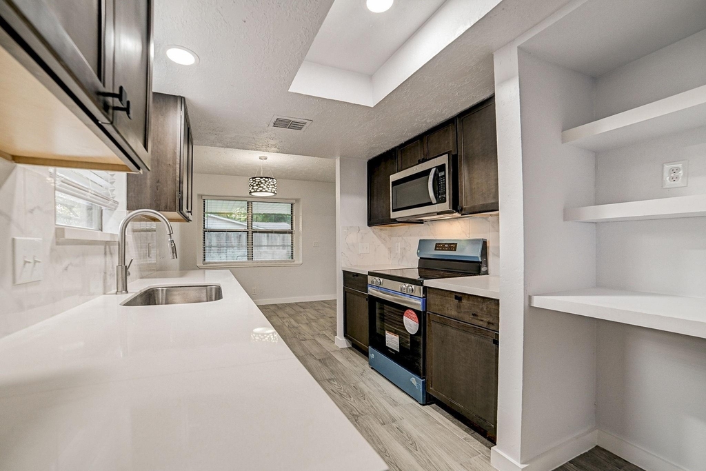 3918 Cypressdale Drive - Photo 20