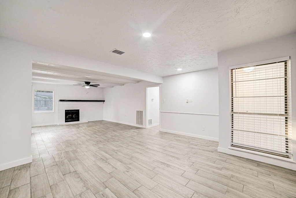 3918 Cypressdale Drive - Photo 7