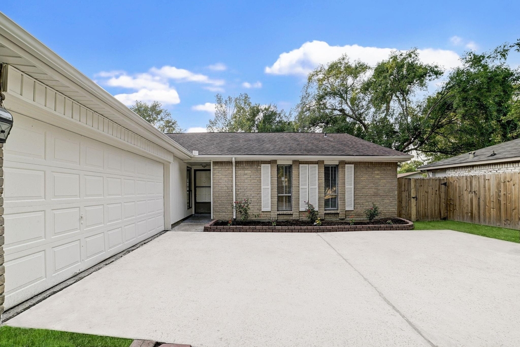3918 Cypressdale Drive - Photo 1