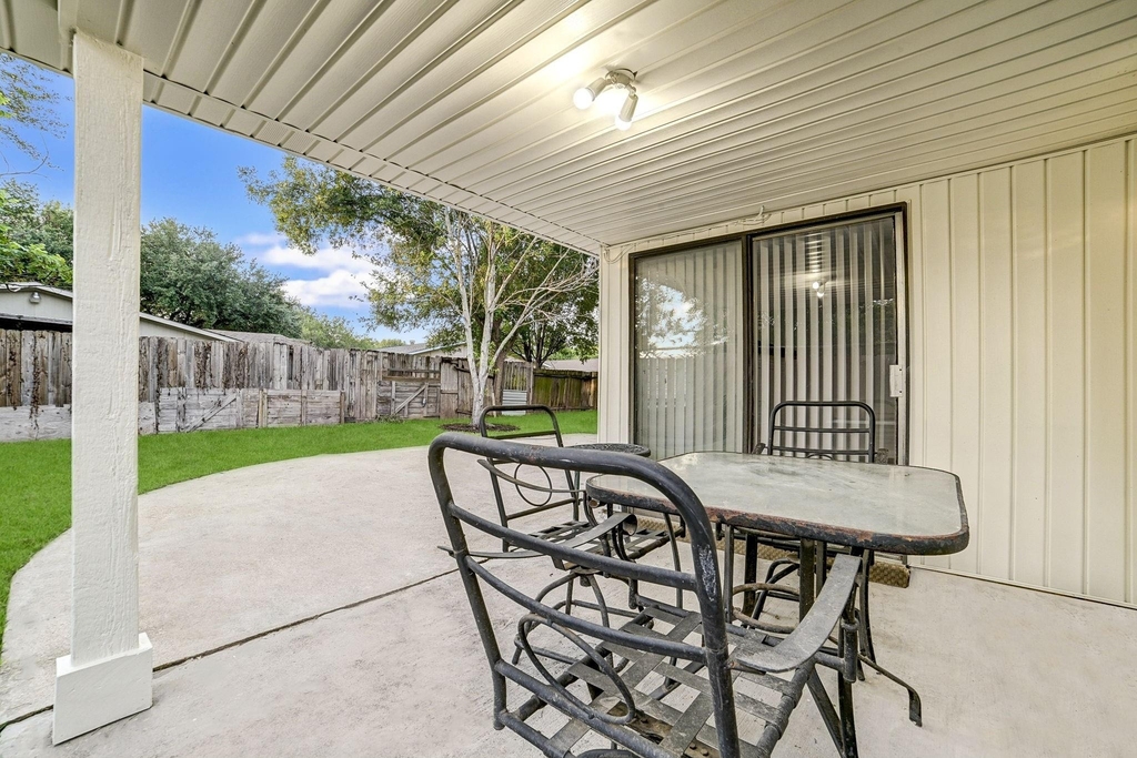 3918 Cypressdale Drive - Photo 35