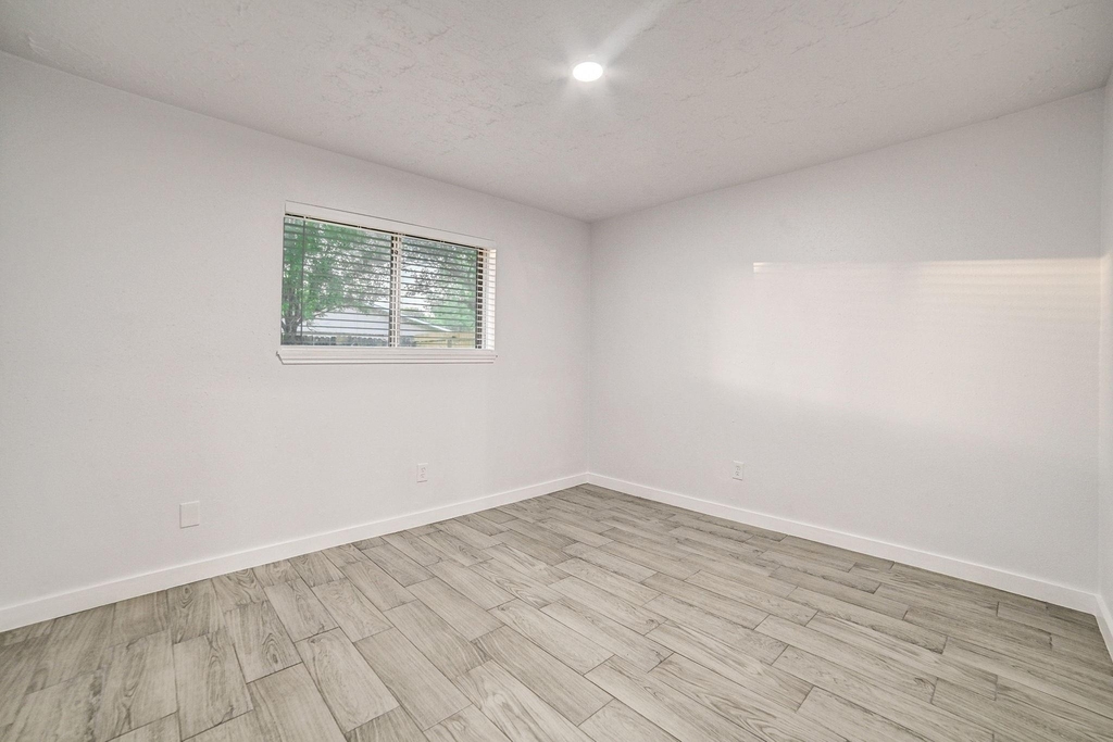 3918 Cypressdale Drive - Photo 34