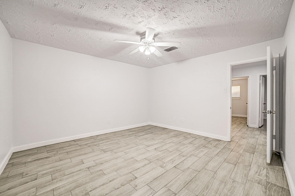 3918 Cypressdale Drive - Photo 25