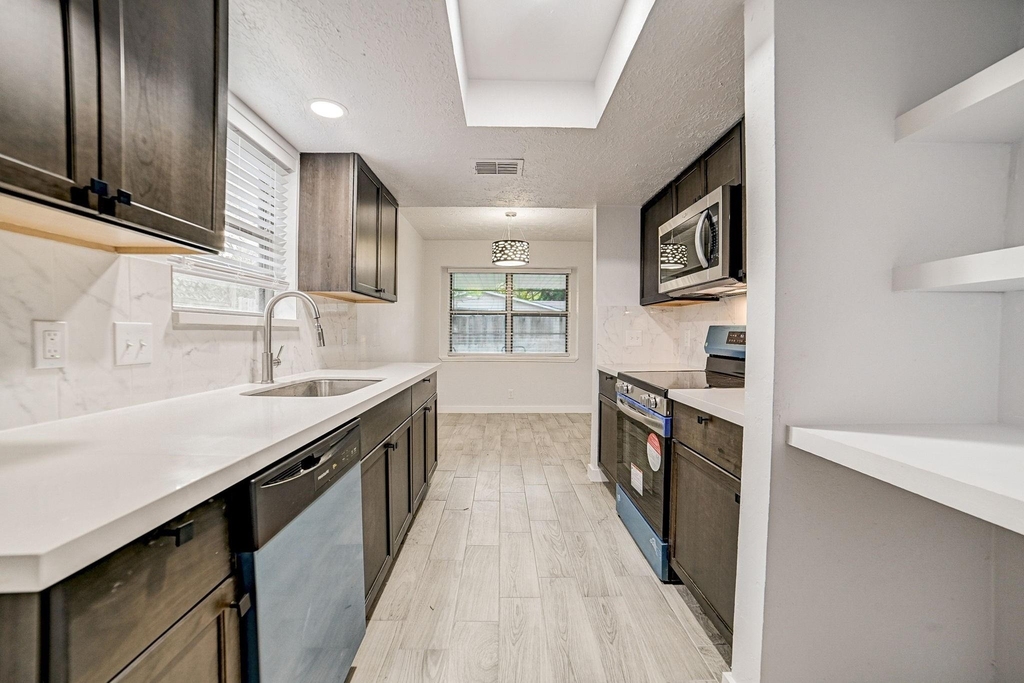 3918 Cypressdale Drive - Photo 21